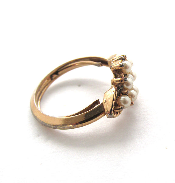 1970s Adorable Avon Vintage Contemporary Style Pearl Fashion Ring - Side