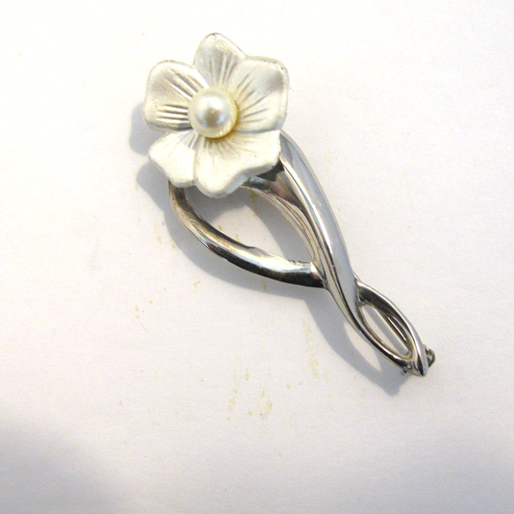 Graceful Vintage 1960s Mid-Century Silver and Pearl Floral Pin - Front