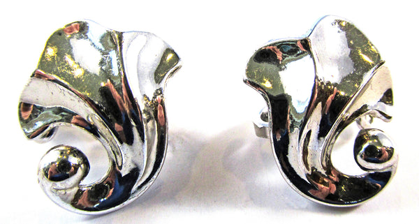Crown Trifari Vintage 1960s Silver Rhodium Plated Clip-On Earrings - Front