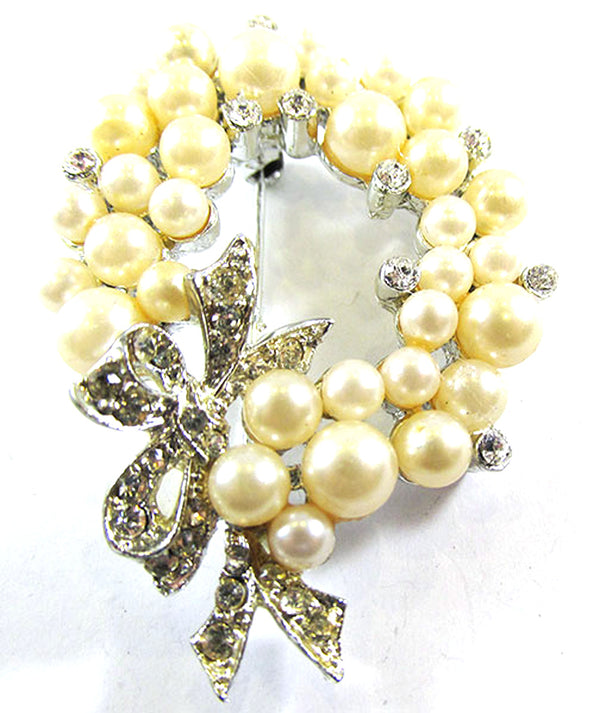Vintage 1950s Mid Century Clear Rhinestone and Pearl Floral Wreath Pin - Front