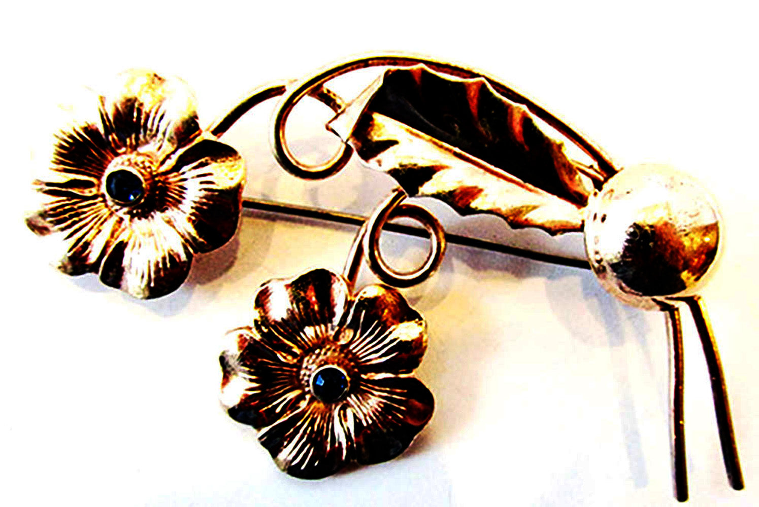Vintage 1940s Mid-Century Sapphire-Blue Rhinestone Floral Spray Pin - Front