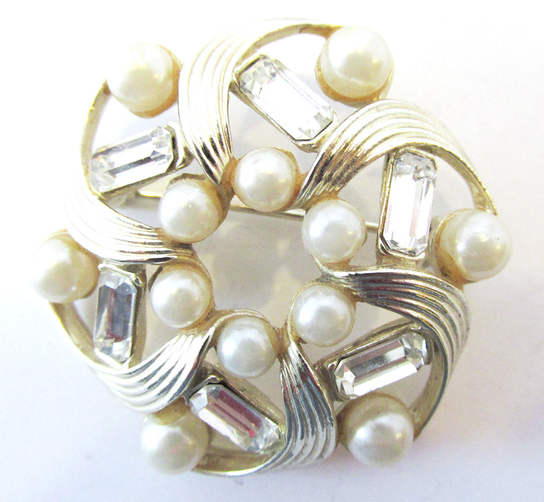 Lisner 1950s Vintage Mid-Century Diamante and Pearl Swirl Pin - Front