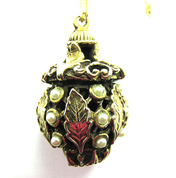 Unique Vintage 1950s Mid-Century Pearl Leaf Pendant - Close Up