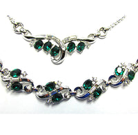 Trifari 1950s Clear and Emerald Diamante Necklace and Bracelet - Close Up - Thumbnail