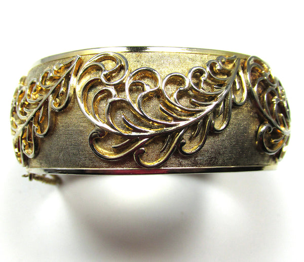 Mid-Century 1950s Exquisite Gold Cuff Bracelet and Earrings Set - Bracelet