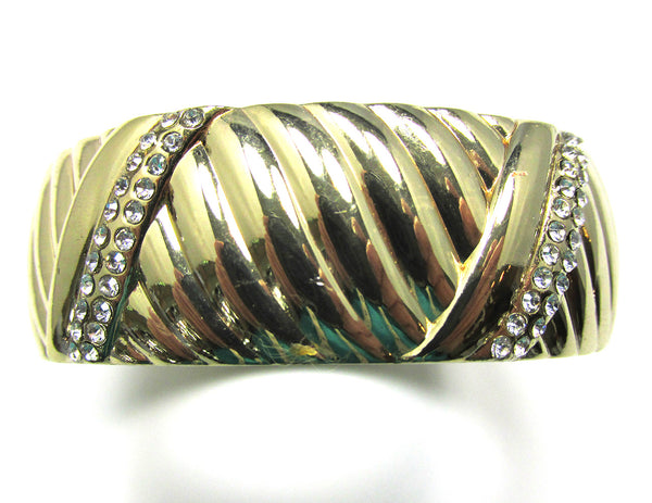 1970s Stylish Contemporary Style Vintage Rhinestone Cuff Bracelet - Front