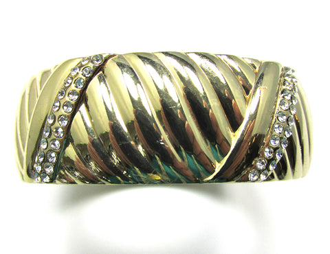 1970s Stylish Contemporary Style Vintage Rhinestone Cuff Bracelet - Front
