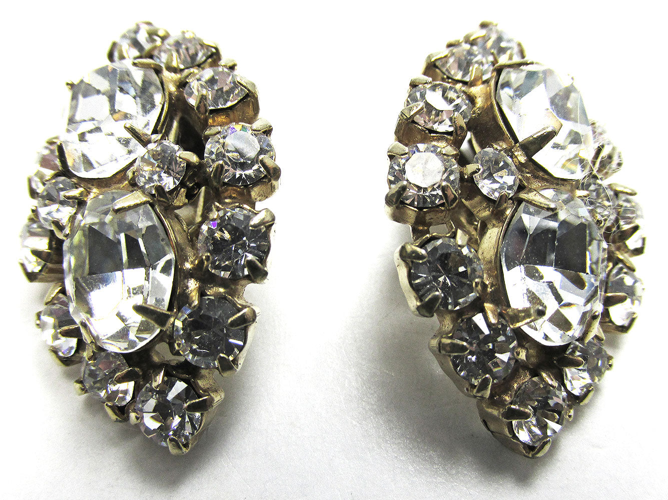 1950s Vintage Mid-Century Timeless Clear Rhinestone Earrings