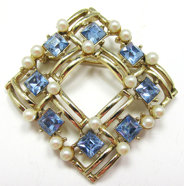 Sarah Coventry Vintage 1960s Designer Pearl and Diamante Pin/Pendant - Front