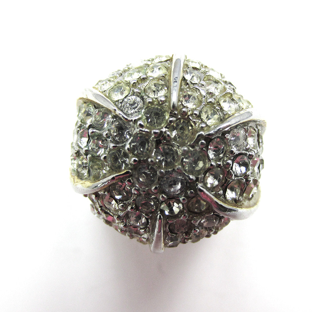 Bold 1960s Vintage Contemporary Style Clear Diamante Fashion Ring