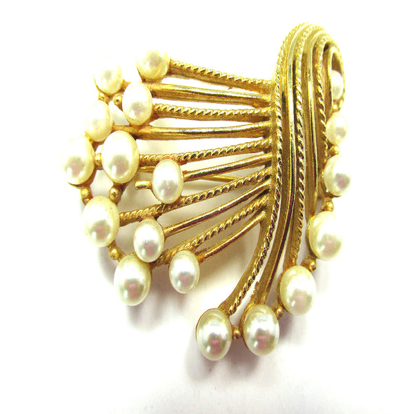 Imaginative Vintage 1950s Signed Lisner Designer Floral Pearl Pin - Front