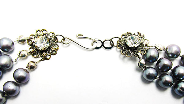 Vintage 1960s Mid-Century Unique Gray Floral Pearl Necklace - Closure