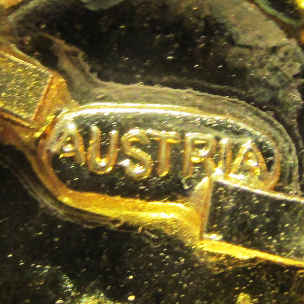 Gorgeous vintage 1950s Austria Sparkling Light Sapphire Diamante Pin - Signature