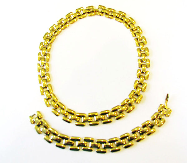 Vintage 1970s Contemporary Style Gold Link Necklace and Bracelet - Set Frot