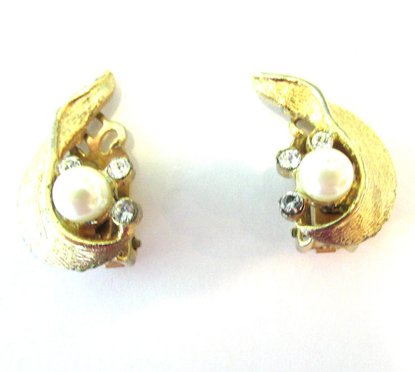 Vintage 1950s Mid-Century Pearl and Diamante Clip-On Earrings - Front