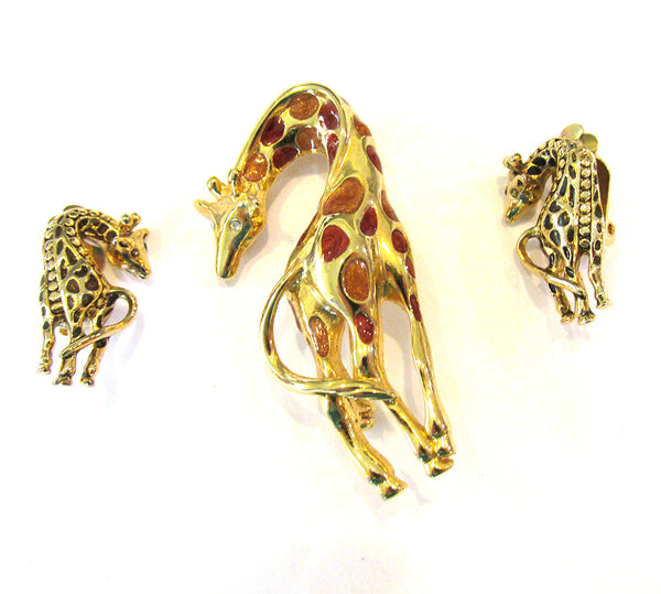 Adorable 1980s Vintage Enameled Giraffe Pin and Earrings Set - Set Front