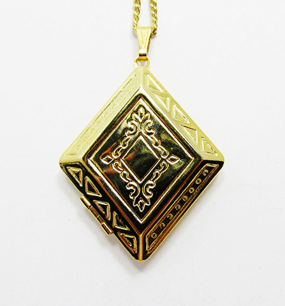 Desirable Mid-Century 1960s Flawless Gold Etched Geometric Locket - Close Up, Front