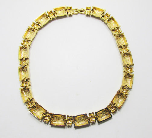 Monet Vintage Gorgeous Retro Minimalist Abstract Link Necklace