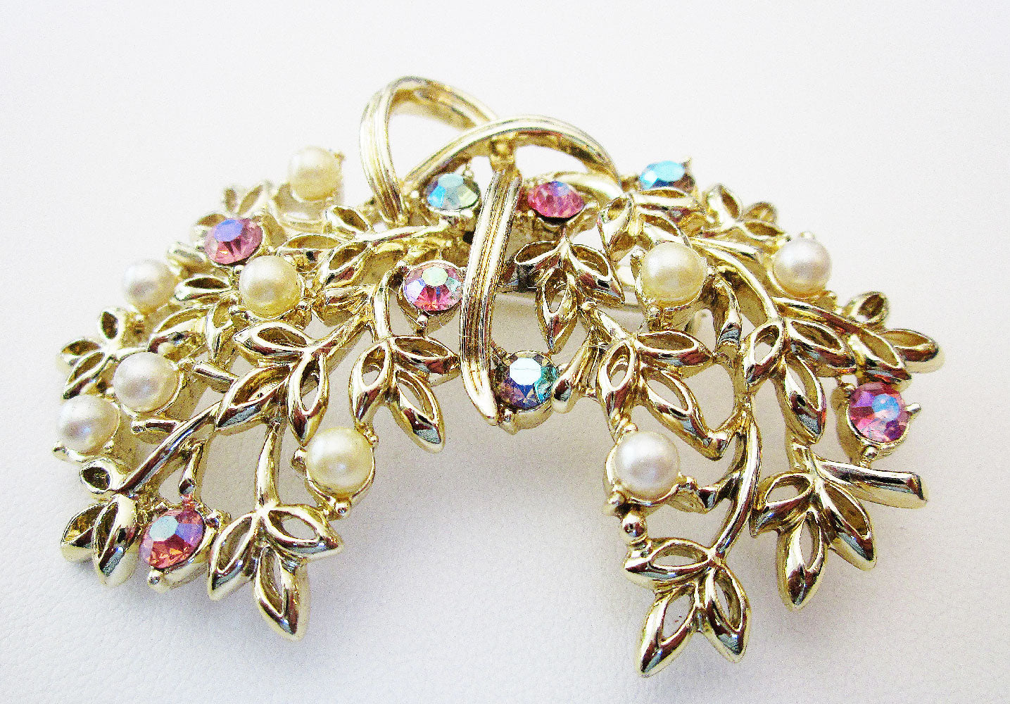 Gorgeous Coro 1960s Designer Diamante and Pearl Floral Bouquet Pin - Front