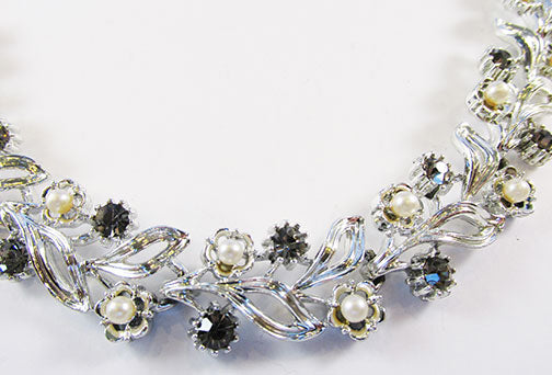 Lisner Vintage Mid Century Rhinestone and Pearl Necklace