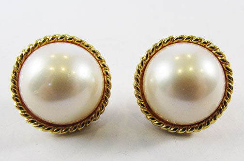 Vintage 1970s Elegant Retro Ivory Pearl Cabochon Button Earrings