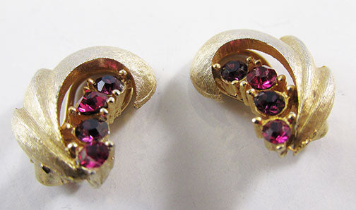 Vintage 1960s Dainty Retro Minimalist Contemporary Button Earrings