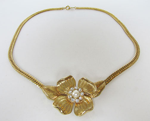Trifari Vintage 1960s Distinctive Retro Dogwood Floral Necklace
