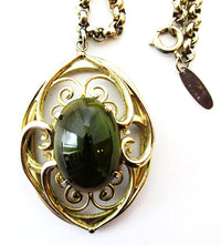 Whiting & Davis 1960s Vintage Jewelry Distinctive Gemstone Pendant