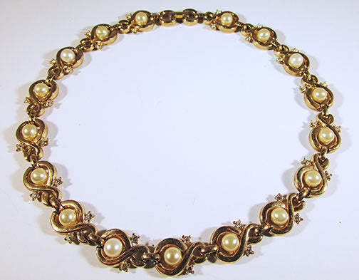 Trifari Vintage 1950s Elegant Pearl and Rhinestone Link Necklace