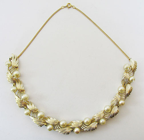 Vintage 1950s Flawless Mid Century Pearl and Gold Choker Necklace