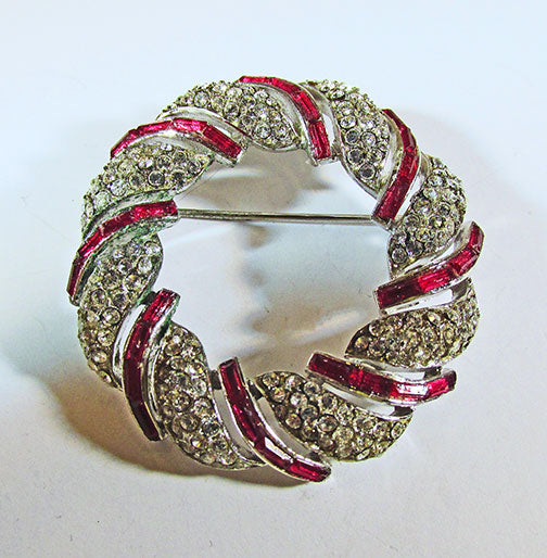 Crown Trifari Vintage 1950s Elegant Rhinestone Circle Pin