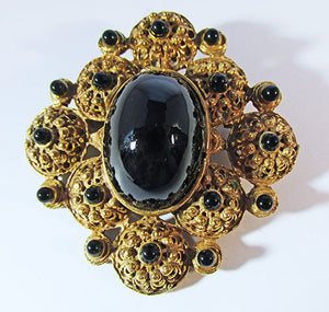 Richelieu Vintage 1940s Exceptional Retro Onyx Cabochon Pin