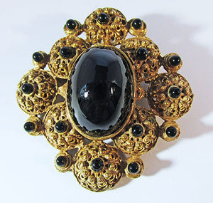 Richelieu Vintage 1940s Exceptional Retro Onyx Cabochon Pin