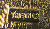 Crown Trifari Vintage Retro 1960s Avant-Garde Gold Pendant