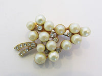 Vintage 1960s Striking Contemporary Pearl and Rhinestone Leaf Pin - Thumbnail
