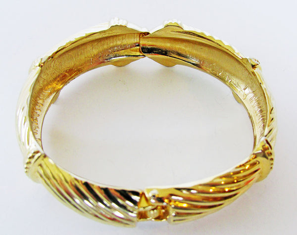 Vintage 1960s Mid-Century Contemporary Style Gold Cuff Bracelet - Back