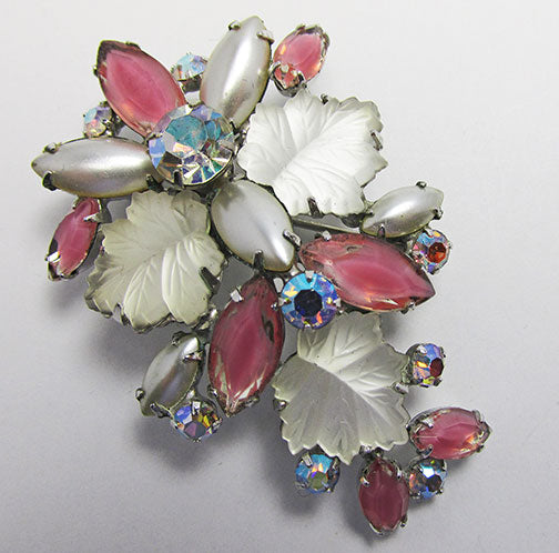 Vintage 1950s Mid Century Distinctive Floral Pin