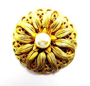 Lieba Vintage Jewelry Eye-Catching 1970s Gold and Pearl Scarf Clip - Front