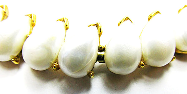 Crown Trifari Vintage 1950s Designer Jewelry Pearl Bracelet and Pin - Close Up