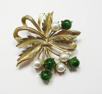 Sarah Coventry Vintage 1960s Mint Jade and Pearl Floral Bouquet Pin - Thumbnail