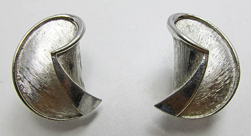 Crown Trifari Impeccable Vintage Retro Abstract Silver Button Earrings