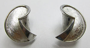 Crown Trifari Impeccable Vintage Retro Abstract Silver Button Earrings