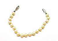 Vintage 1950s Jewelry Mid-Century Classic Ivory Pearl Bracelet - Closure - Thumbnail
