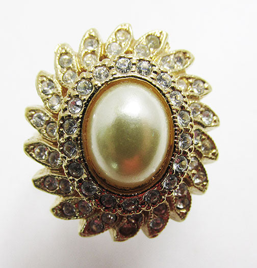Vintage 1970s Sophisticated Retro Sparkling Pearl and Rhinestone Ring