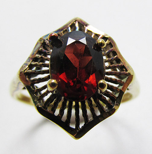 Beautiful Vintage Retro Sterling Contemporary Style Gemstone Ring
