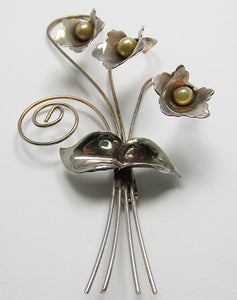 Vintage 1940s Exceptional Pearl Floral Bouquet Pin