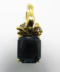 Roman Vintage 1980s Elegant Geometric Sapphire Blue Pendant - Thumbnail