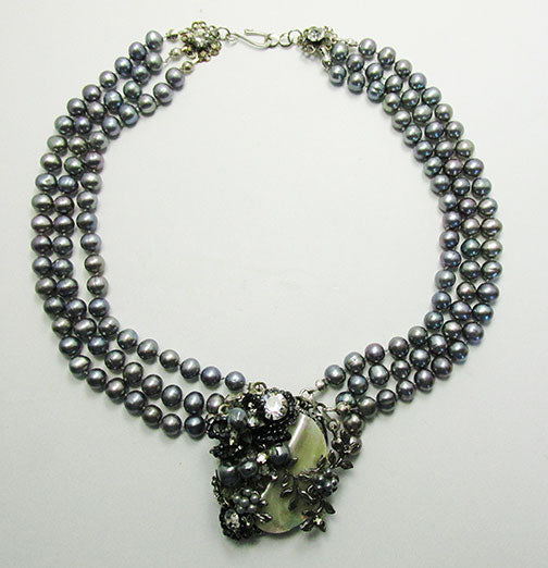Vintage Mid Century 1950s Unique Gray Floral Pearl Necklace
