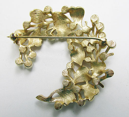 Crown Trifari Vintage Retro Lovely Pearl Floral Pin