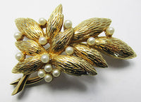 Jomaz Vintage Mid Century 1950s Sophisticated Pearl Leaf Pin - Thumbnail
